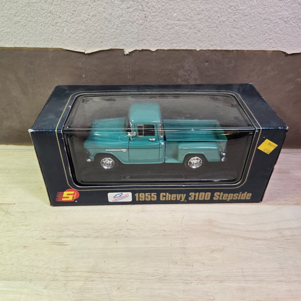 1955 Chevy 3100 Stepside Pickup Truck Die Cast 1:24 Scale Green NIB